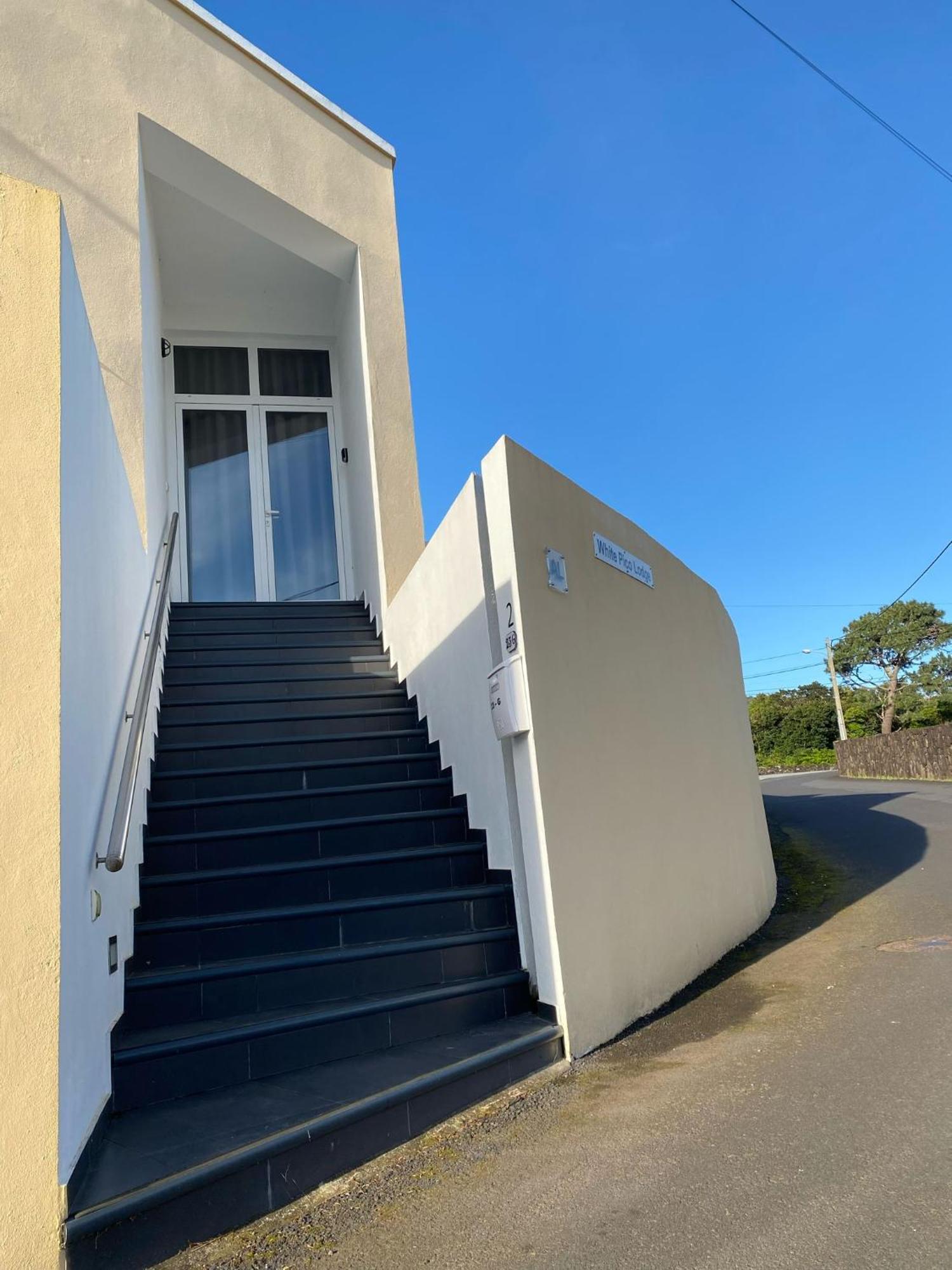 White Pico Lodge São Roque do Pico Екстериор снимка
